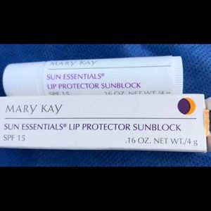 Mary Kay Lip protector sunblock